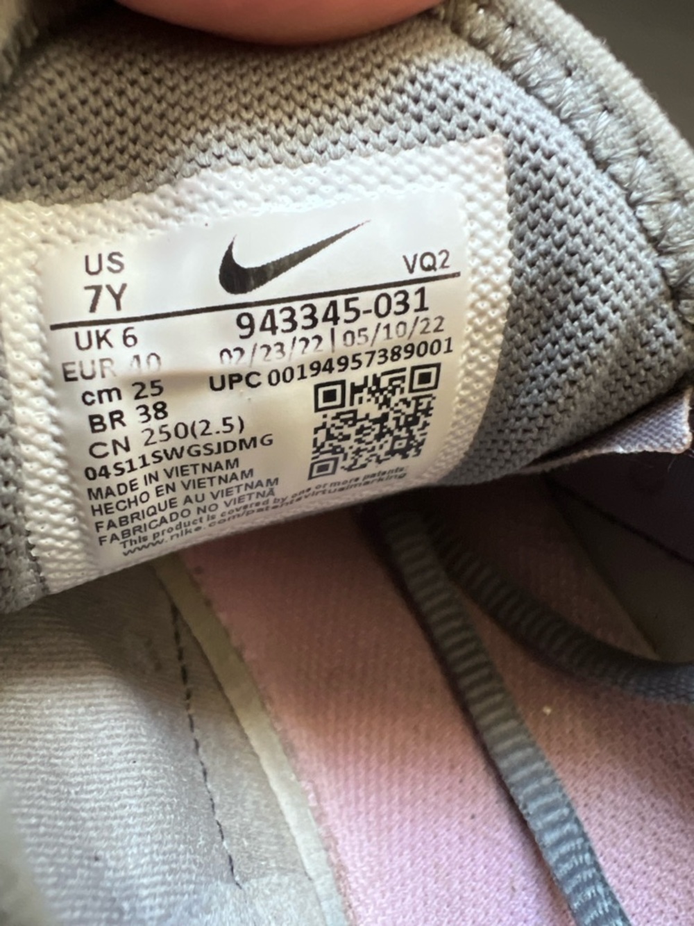 Nike air max 270 GS size 7Y grey and pink - Picture 6 of 9